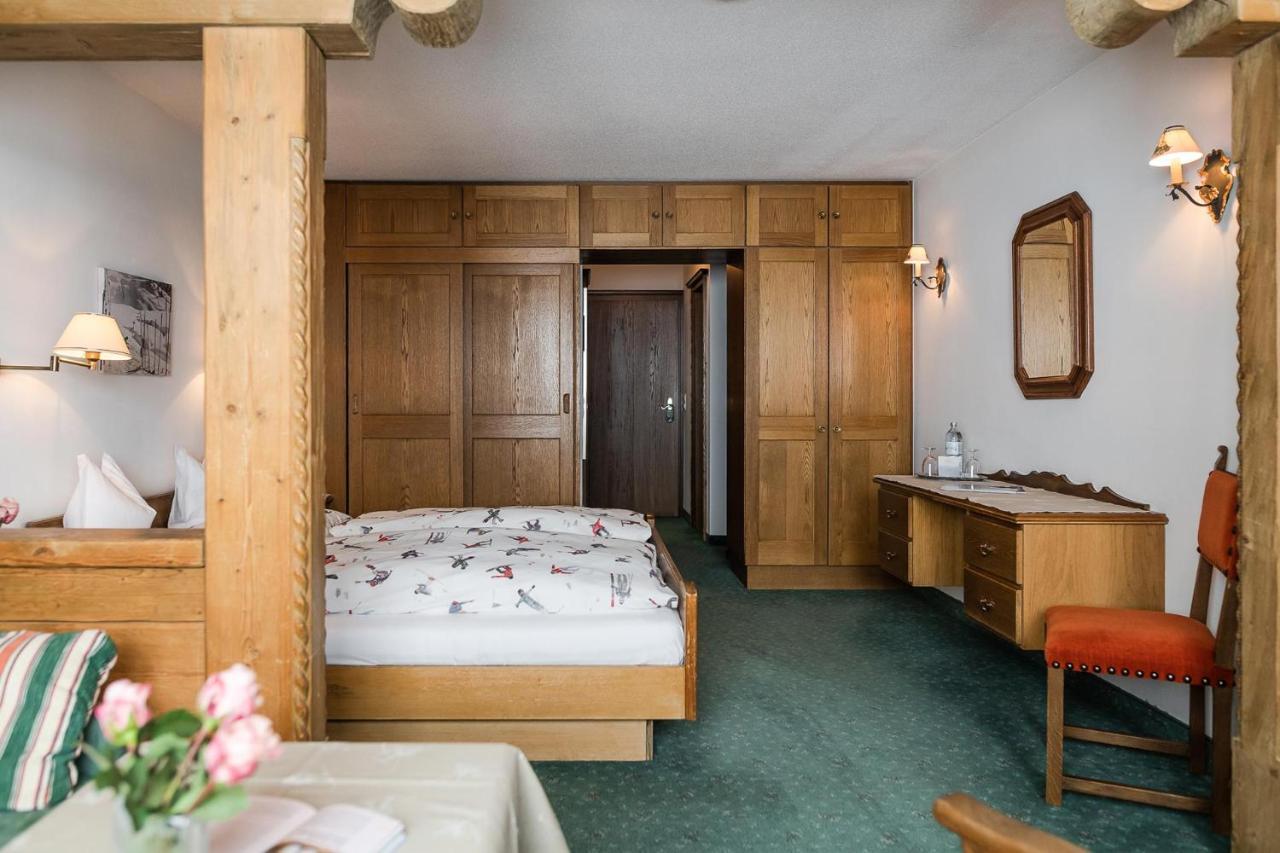 Bed & Breakfast Hotel Guggis Zürs 외부 사진