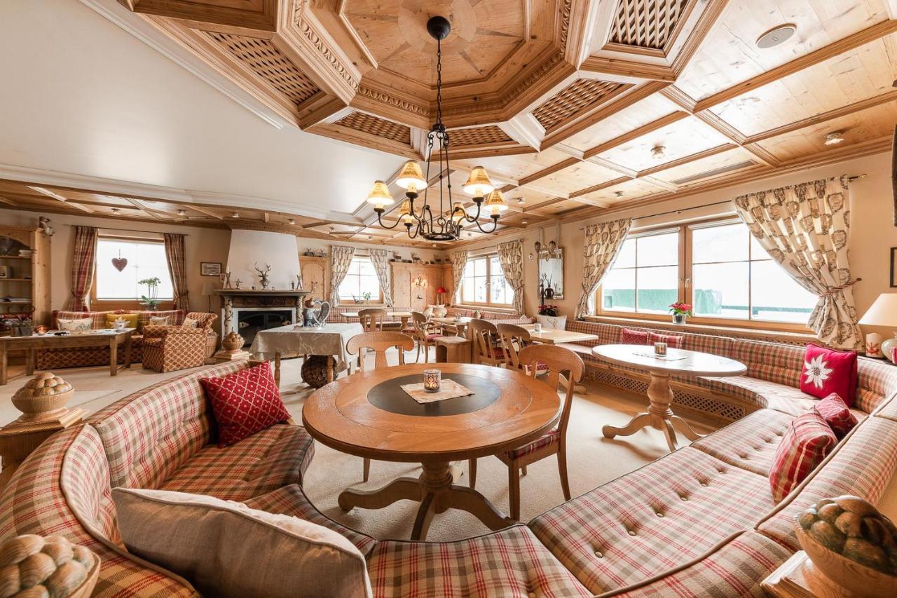Bed & Breakfast Hotel Guggis Zürs 외부 사진