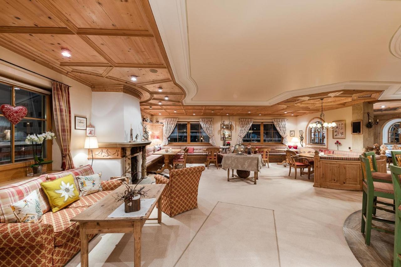Bed & Breakfast Hotel Guggis Zürs 외부 사진