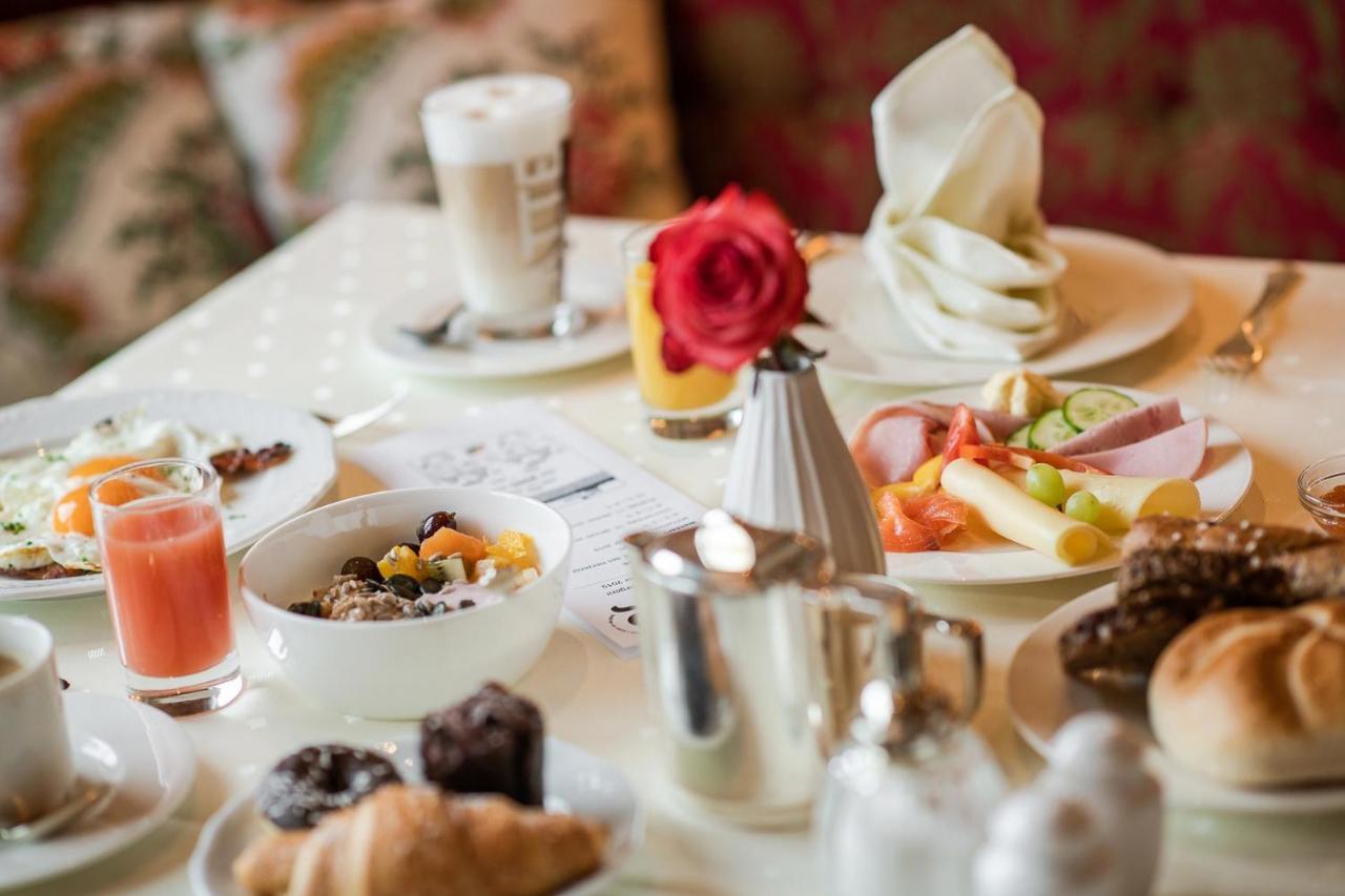 Bed & Breakfast Hotel Guggis Zürs 외부 사진