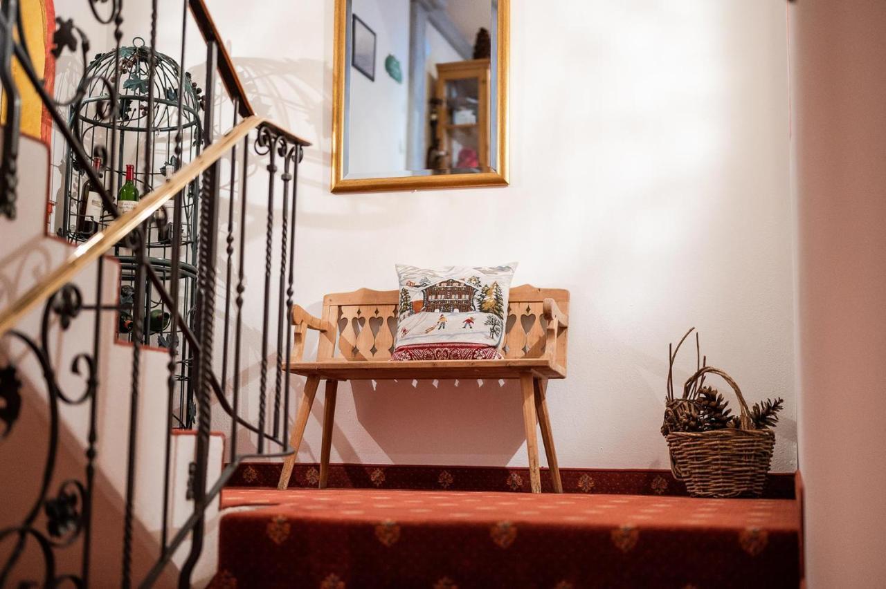 Bed & Breakfast Hotel Guggis Zürs 외부 사진